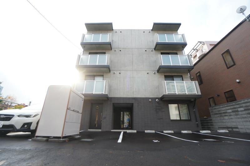 LICHTRARE北大イースト