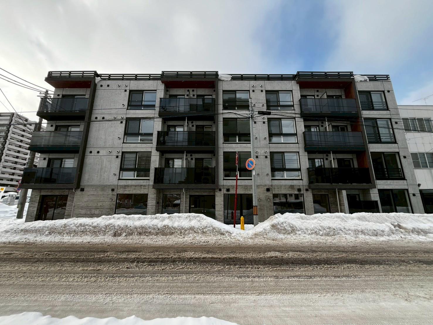 PREMIER IST KOTONI STA