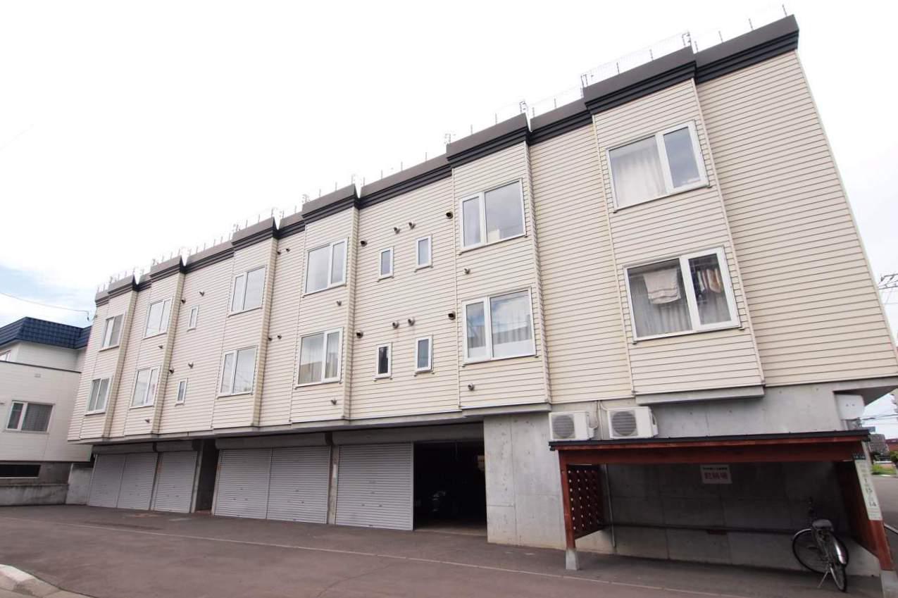 プラザ館ドーム前B