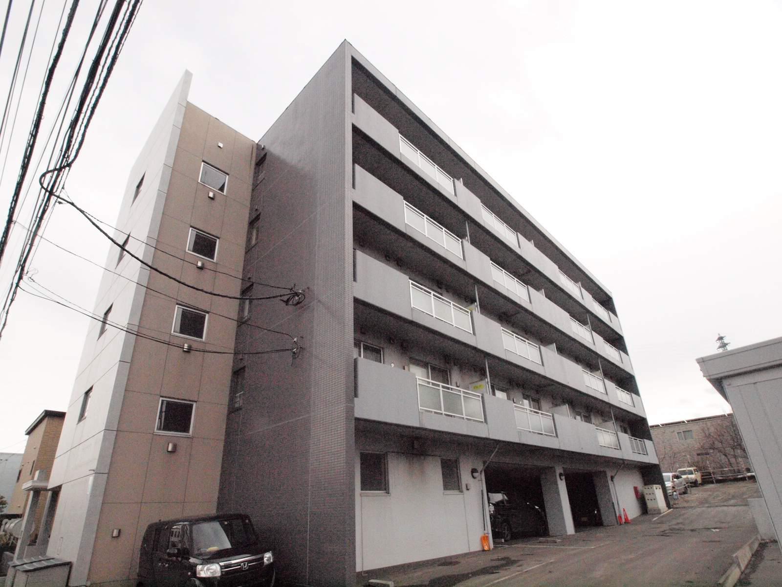 イーストウォール