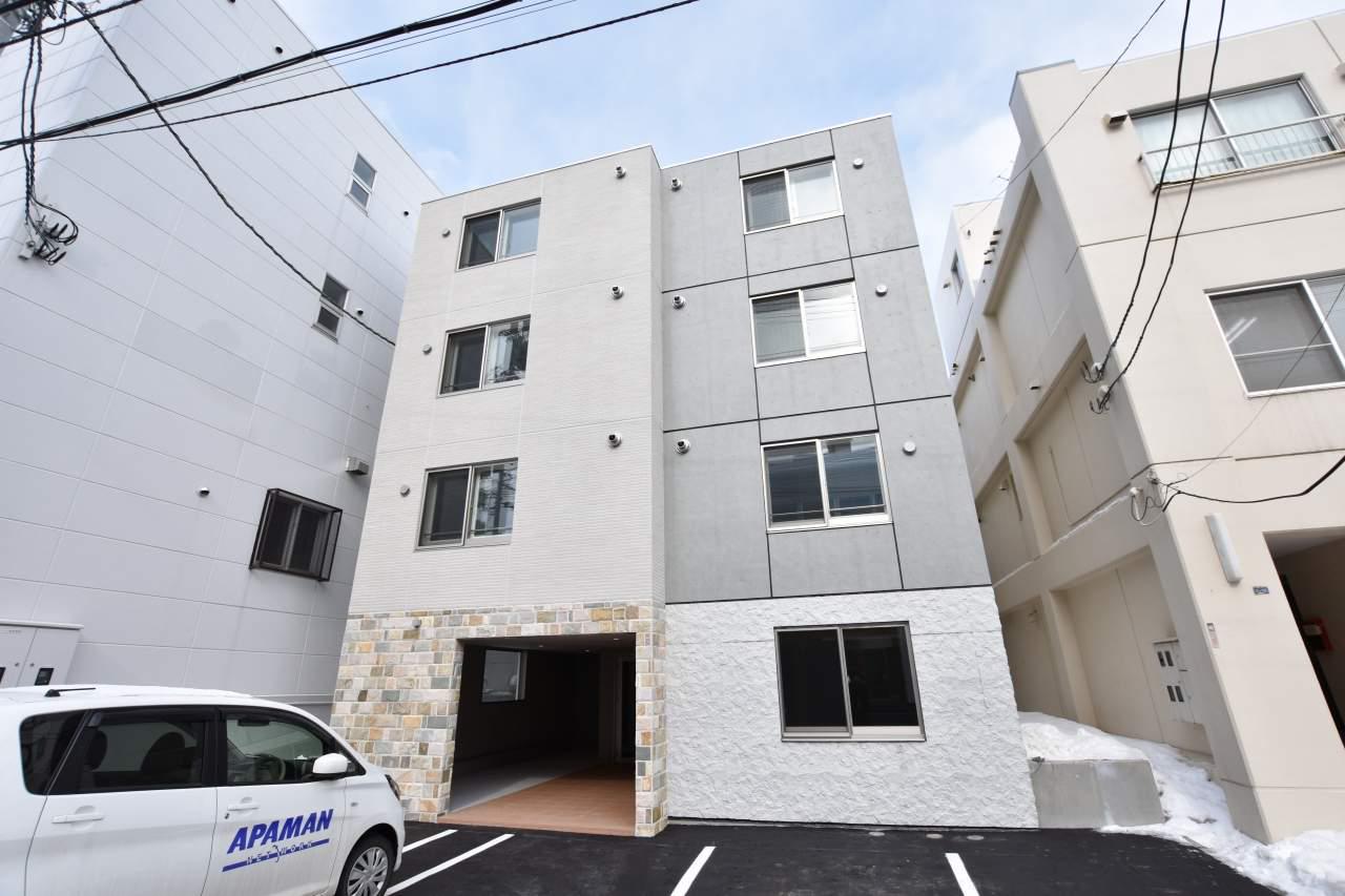 レブニーズ ザ・レジデンス二十四軒 ファースト