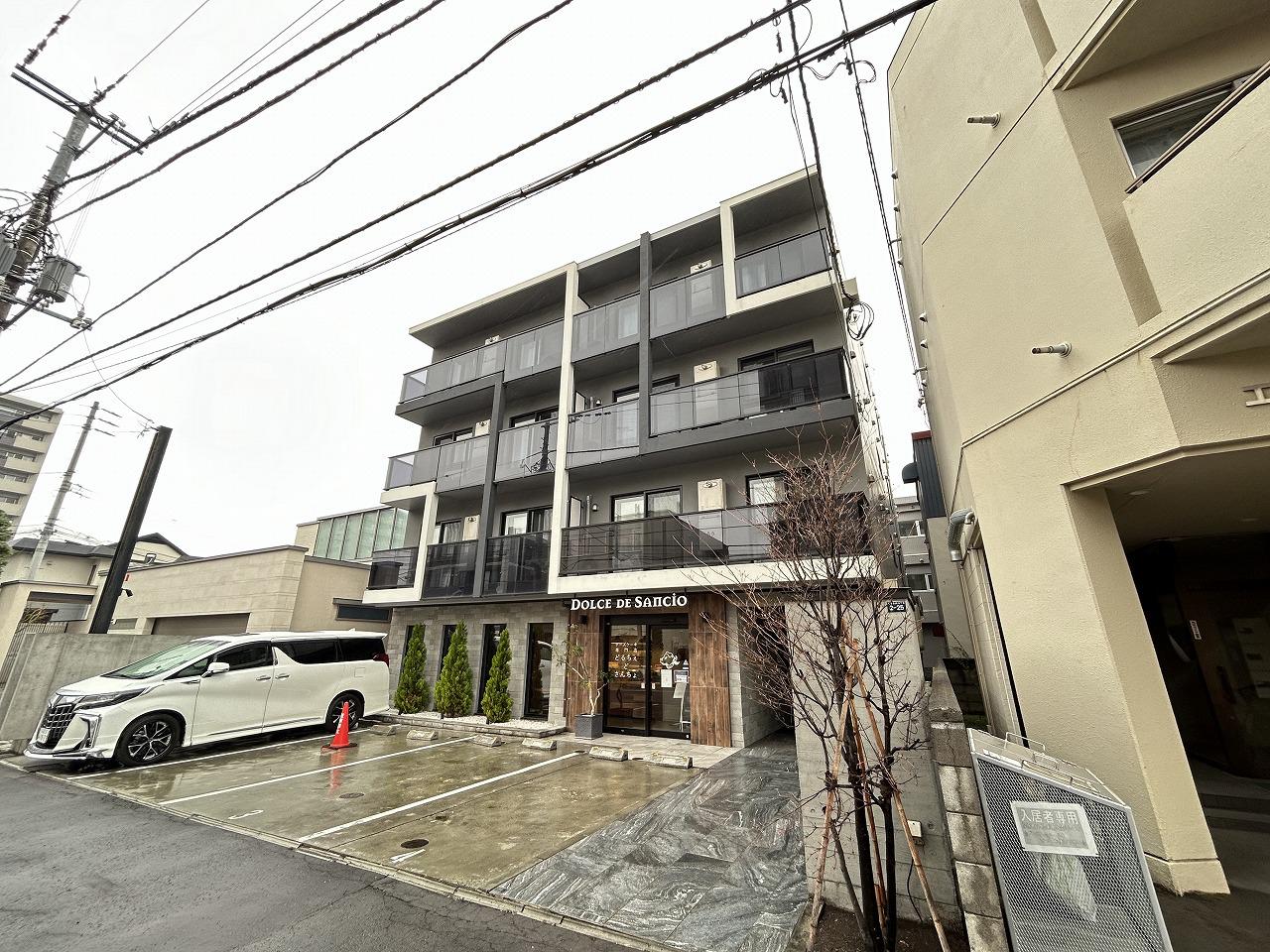 AXIS-WILL323.裏参道