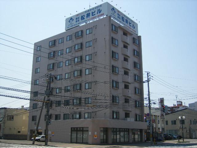 LEE苗穂駅前ビル