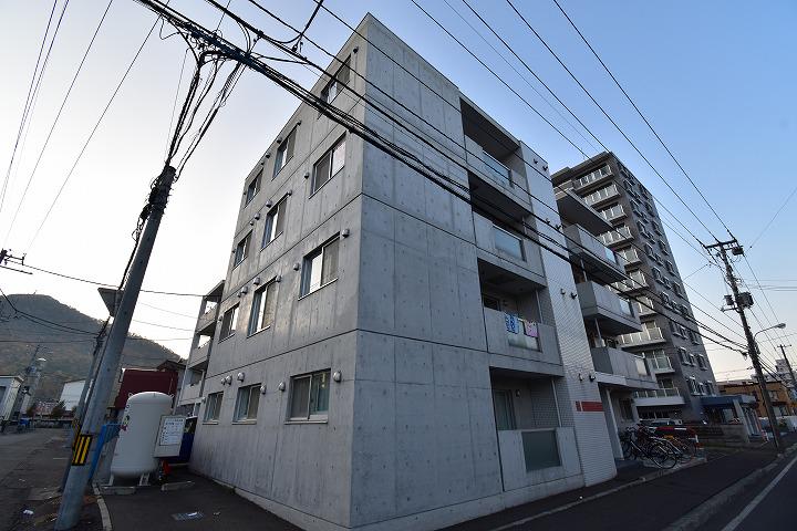 メニーズコートS25