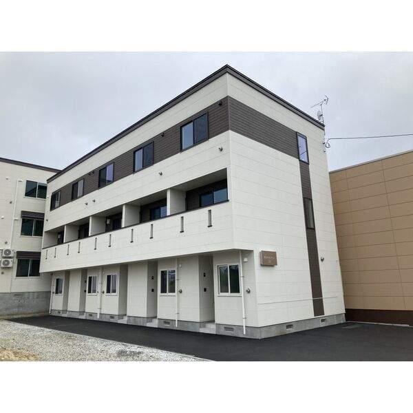 メニーズコート西宮の沢タウンＤ棟