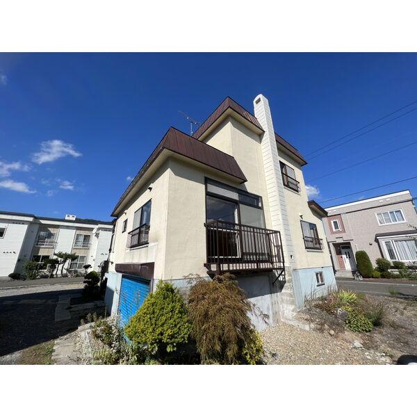 北海道札幌市南区石山二条6丁目の戸建賃貸