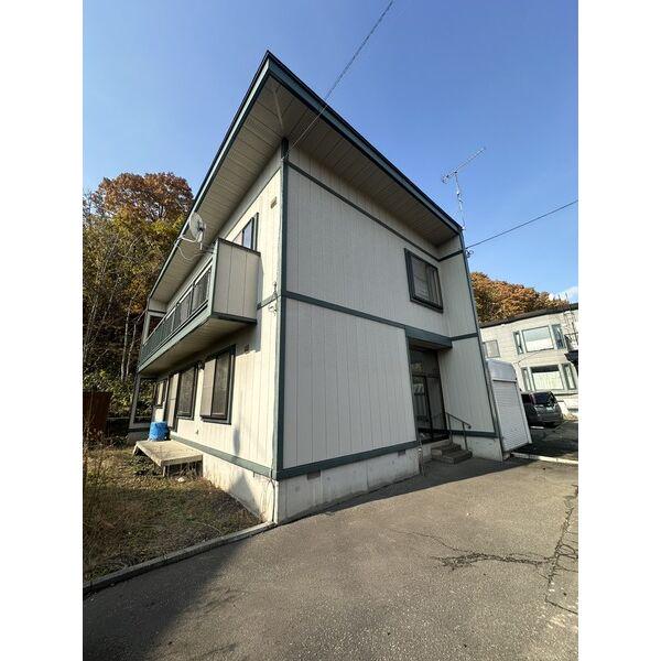 北海道札幌市南区石山東5丁目の戸建賃貸