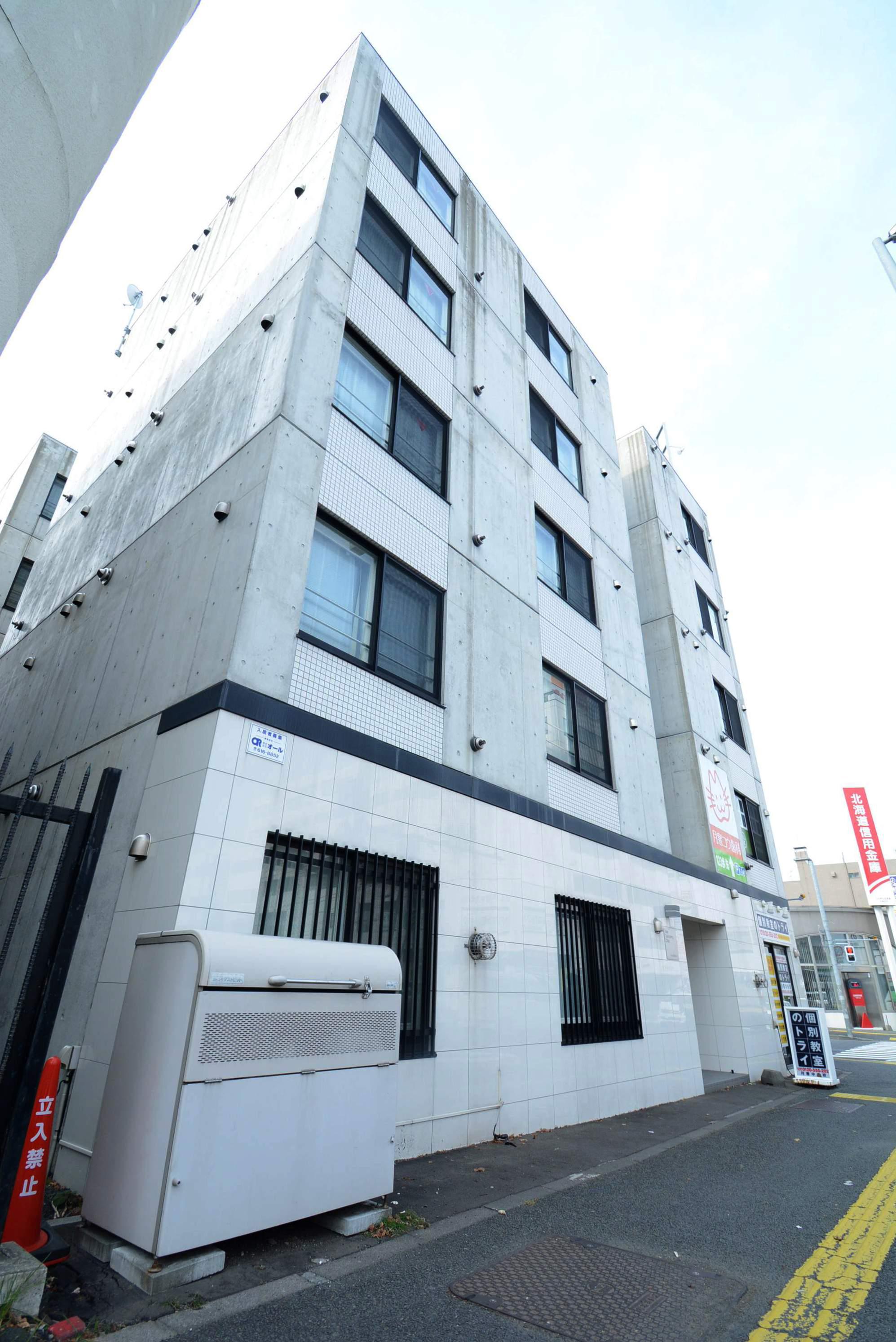 HOPE月寒中央 A棟(1LDK/1階)