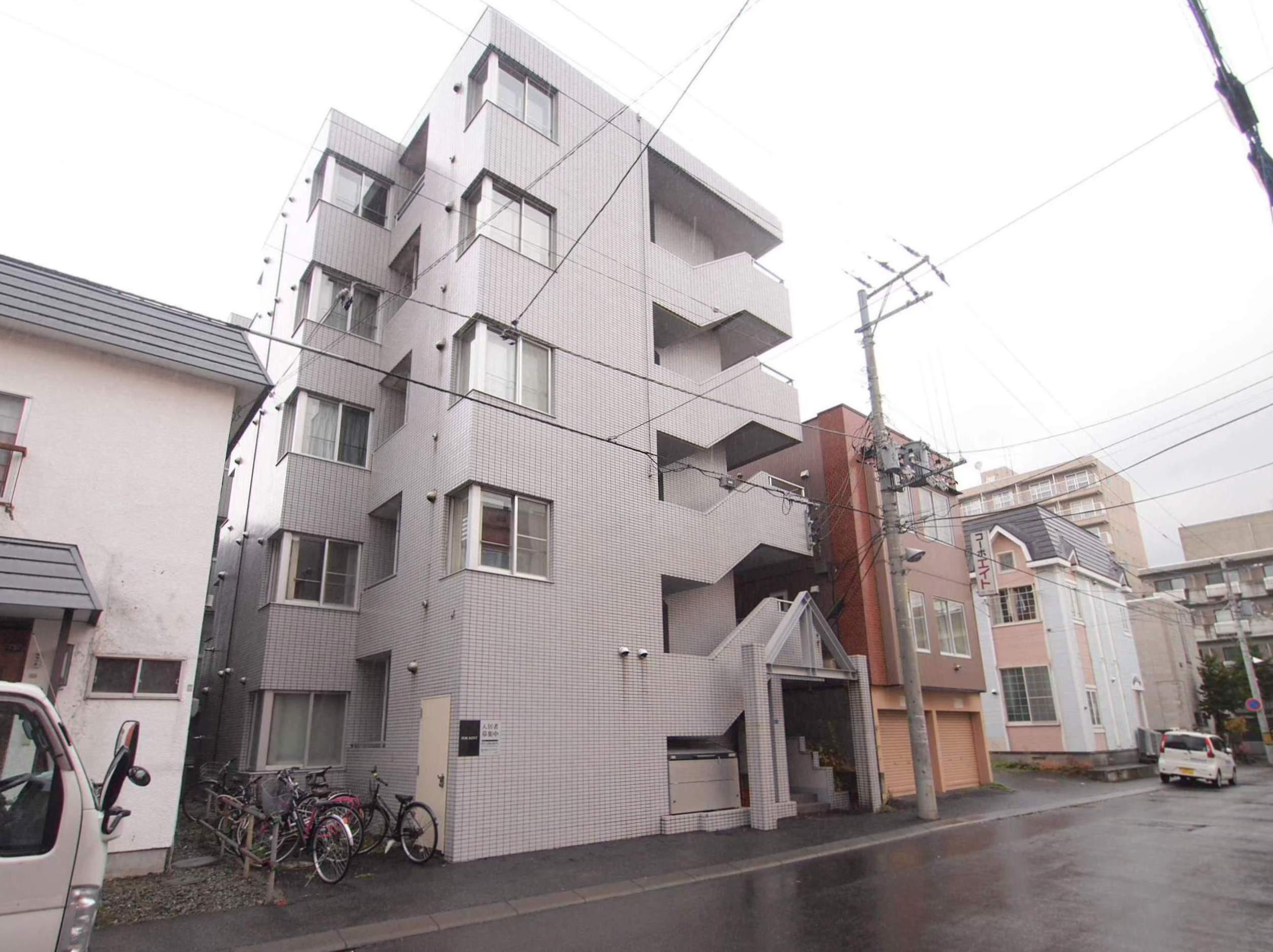 メゾンエクレーレ本郷通8丁目