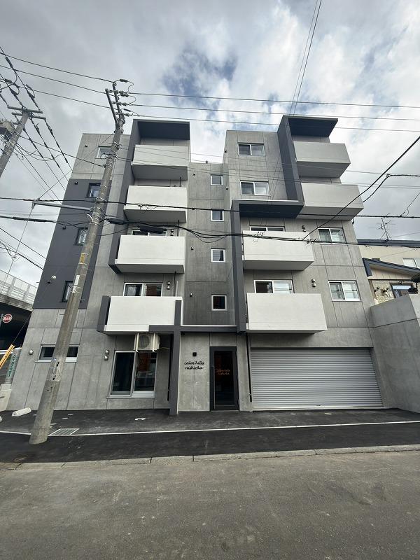 カームヒルズ西岡