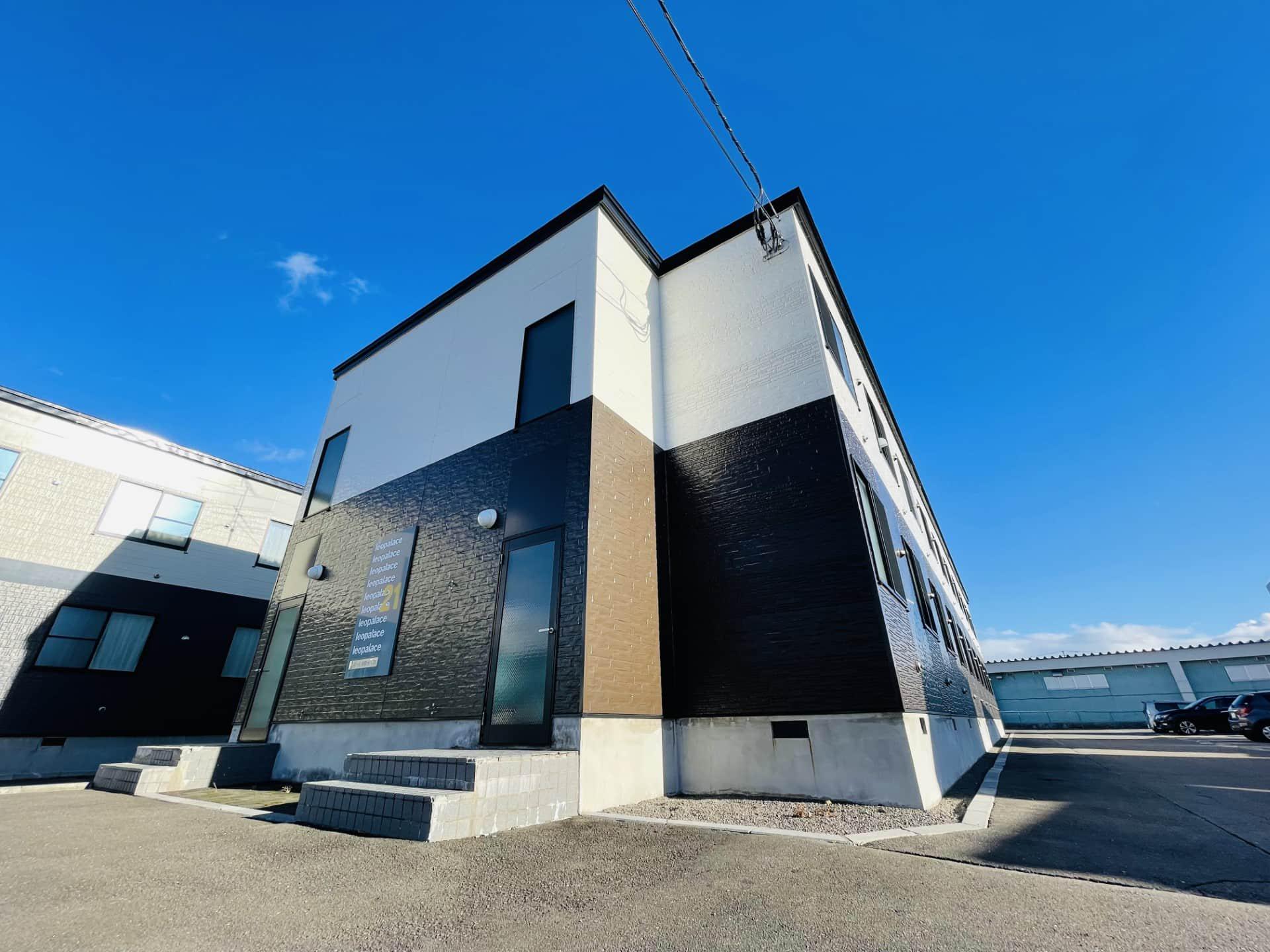 レオパレスエミール美原台 C館