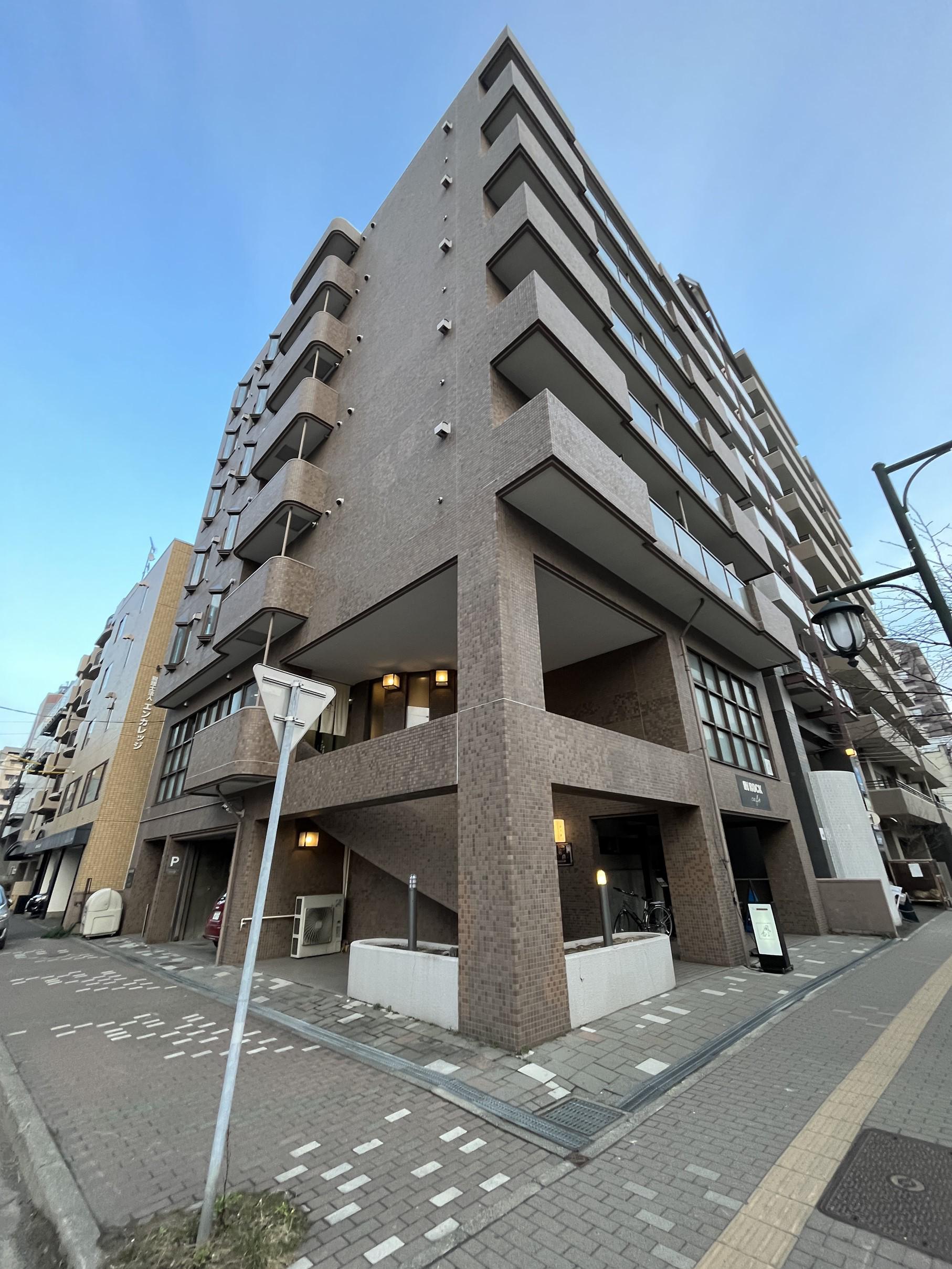 メゾンエクレーレ近代美術館