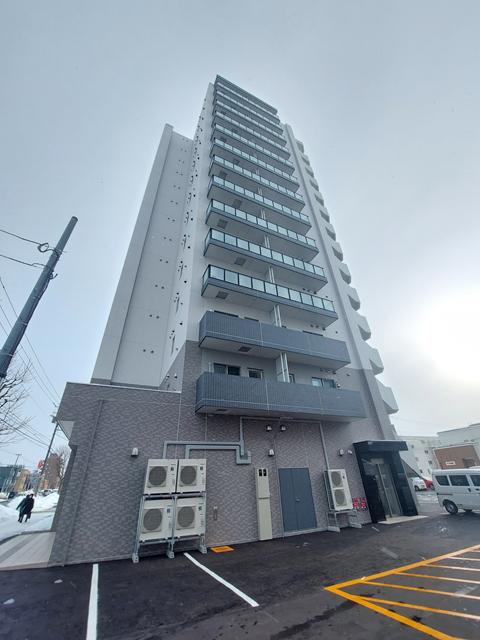 クリスタルガーデン栄町