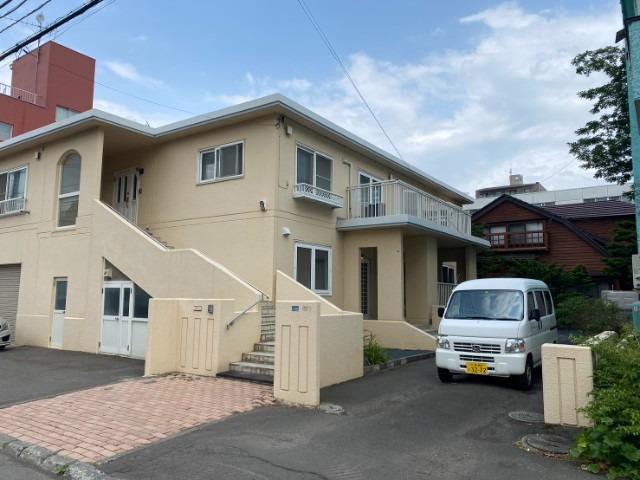 北海道札幌市中央区南十五条西13丁目の戸建賃貸