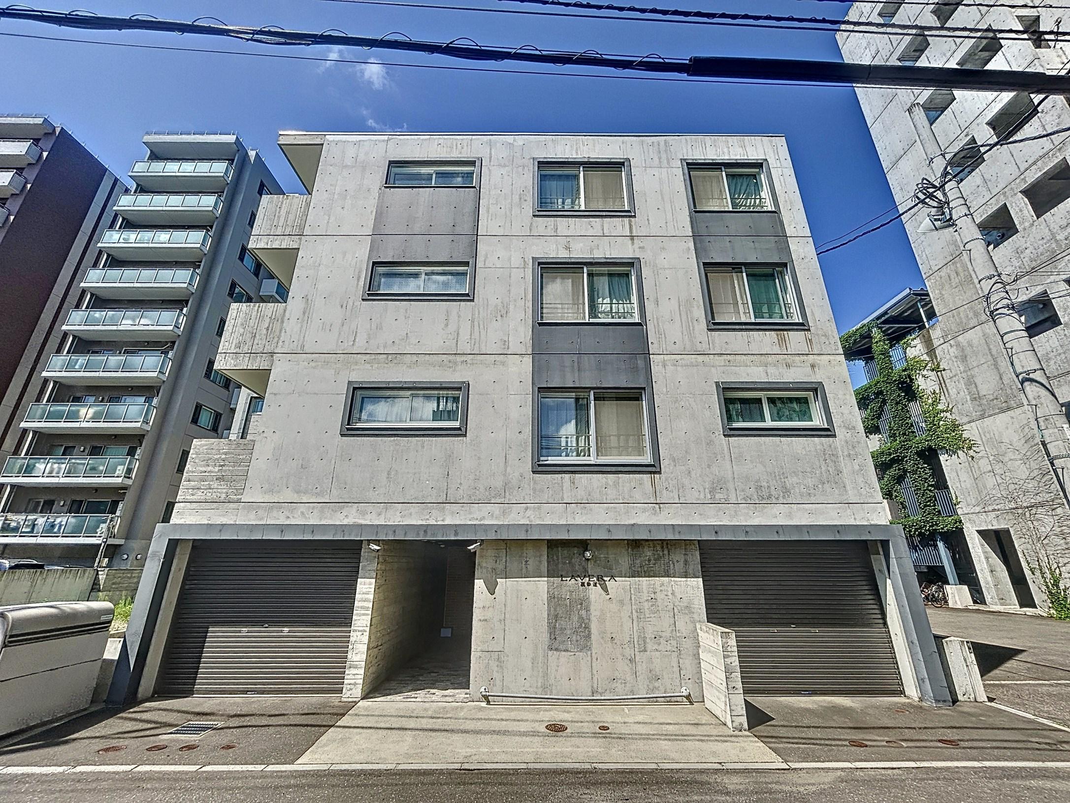 ラヴェーラ裏参道