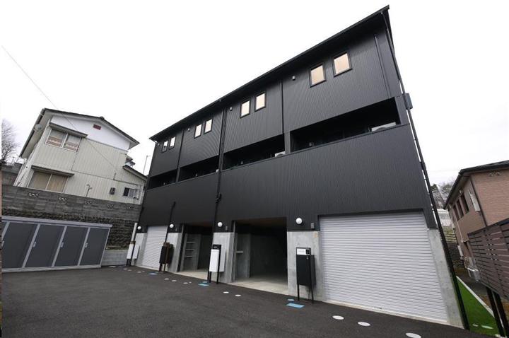 ガレージハウス東北福祉大前駅