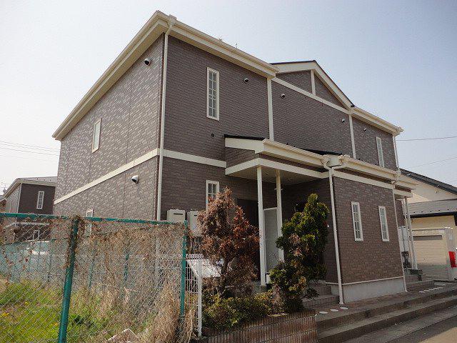 ファミールエセナB