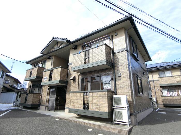 ロイヤルビレッジ B