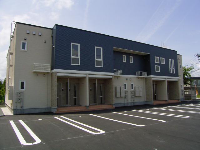 秋田県大館市 2階建 築18年