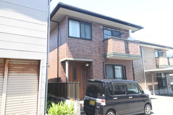 秋田県秋田市 2階建 築24年