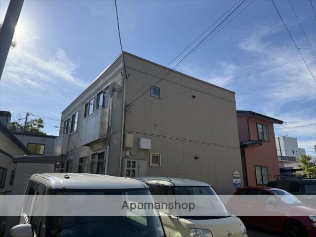 イーストコート