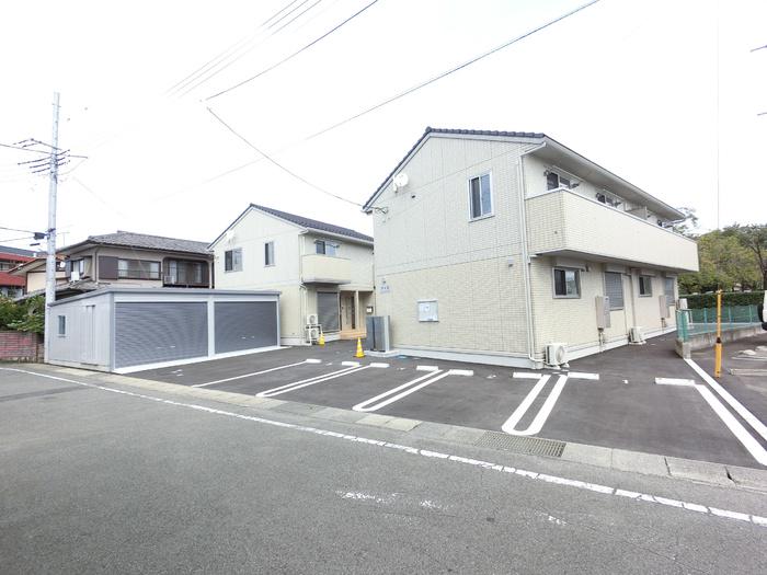 群馬県高崎市中尾町の建物