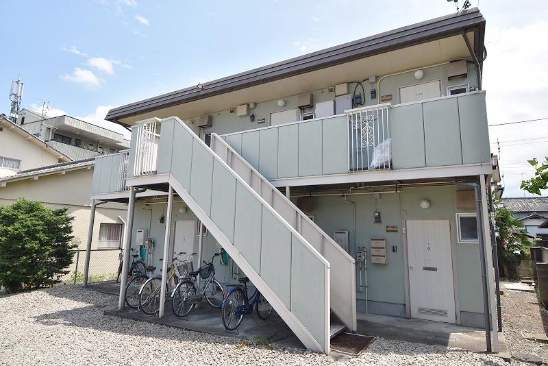 ハイツネフェルティティAB