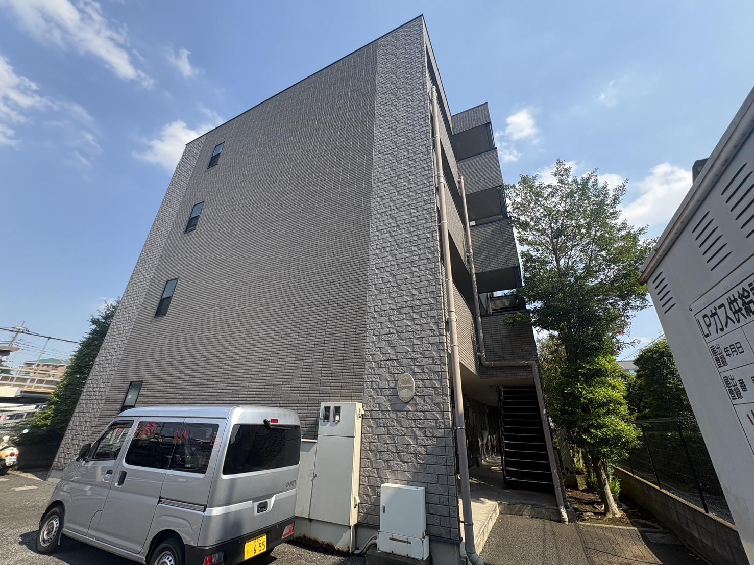 アンプルールフェールグランデール