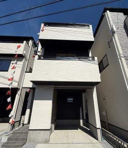 埼玉高速鉄道 鳩ケ谷駅 徒歩11分 3階建 築2年