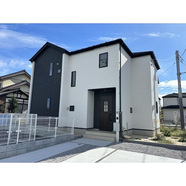 埼玉県比企郡川島町  築3年(4SLDK)