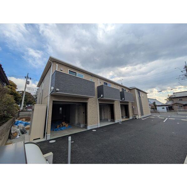 COURT GARDEN ISHIHATA