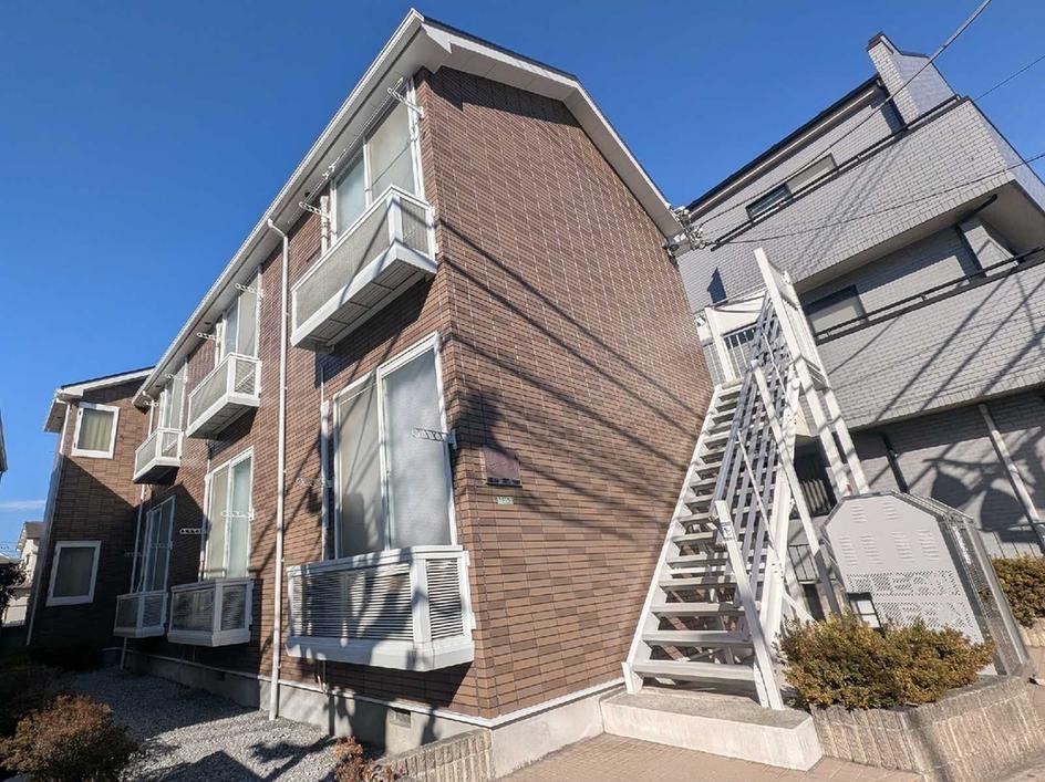 レオパレスフルール