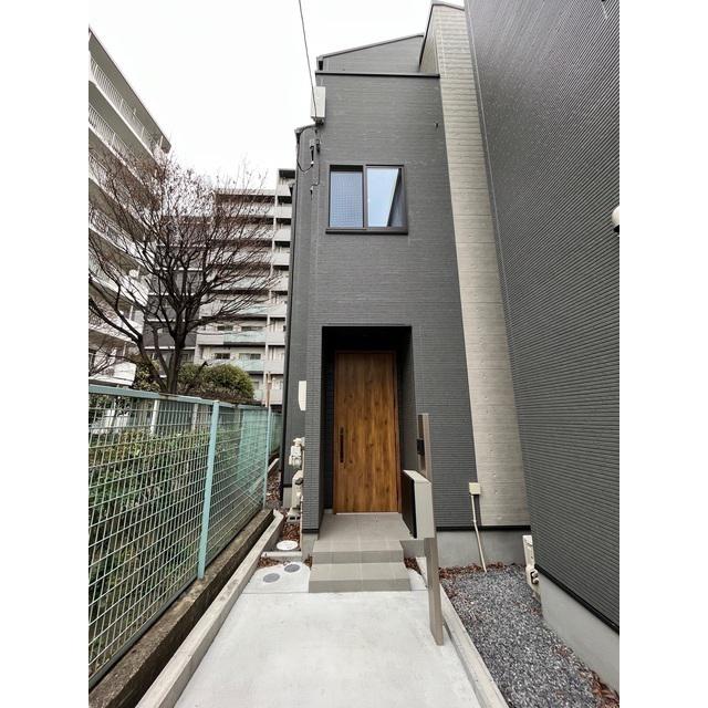 千代田・常磐緩行線 亀有駅 徒歩14分  築3年(2SLDK)