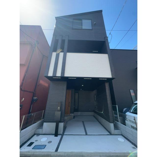 つくばエクスプレス 六町駅 徒歩8分 3階建 築4年