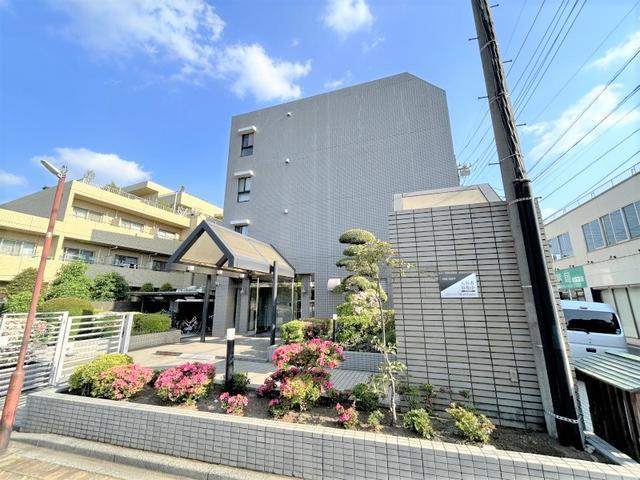 K HOUSE 1