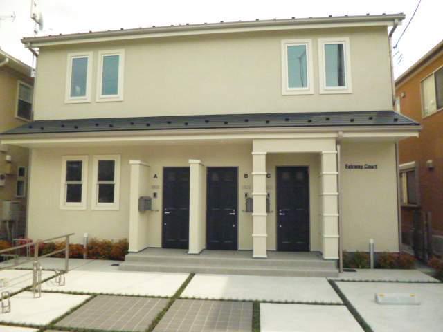 FAIRWAY COURT