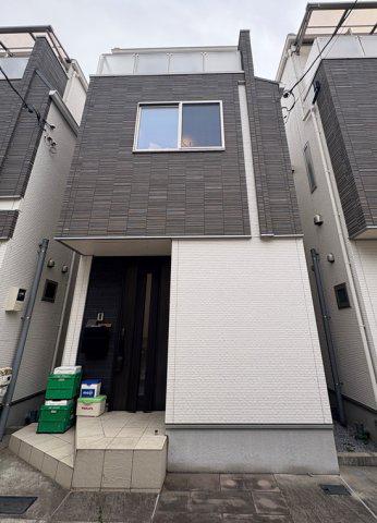 東京都大江戸線 牛込柳町駅 徒歩5分 3階建 築6年