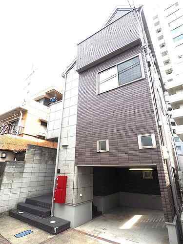 東京地下鉄丸ノ内線 四谷三丁目駅 徒歩5分  築19年(3SDK)