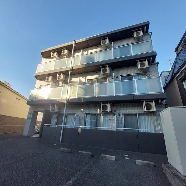 ジェイ・スリーハイツ