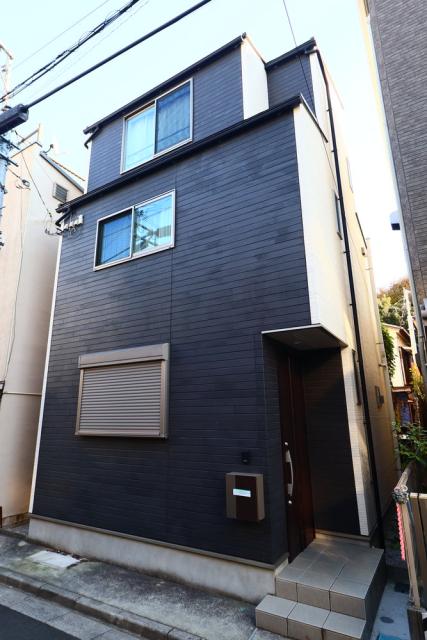 山手線 鶯谷駅 徒歩7分 3階建 築6年