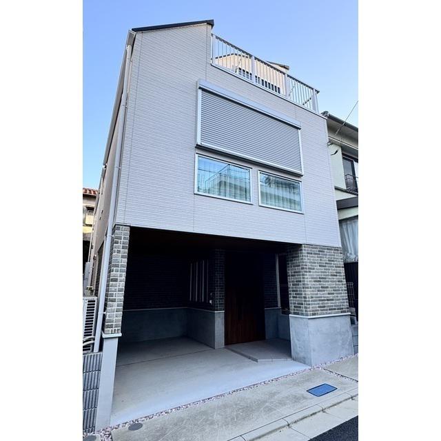 東急田園都市線 三軒茶屋駅 徒歩11分 3階建 築4年