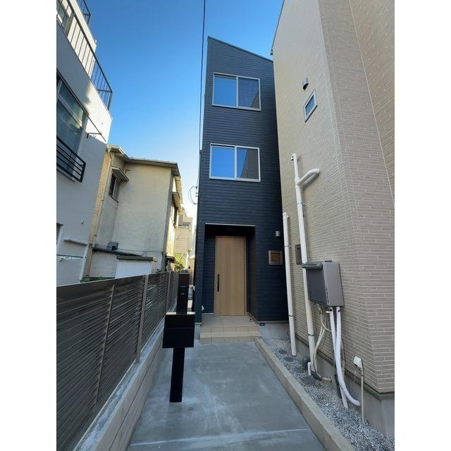 東京都渋谷区幡ヶ谷3丁目の戸建賃貸