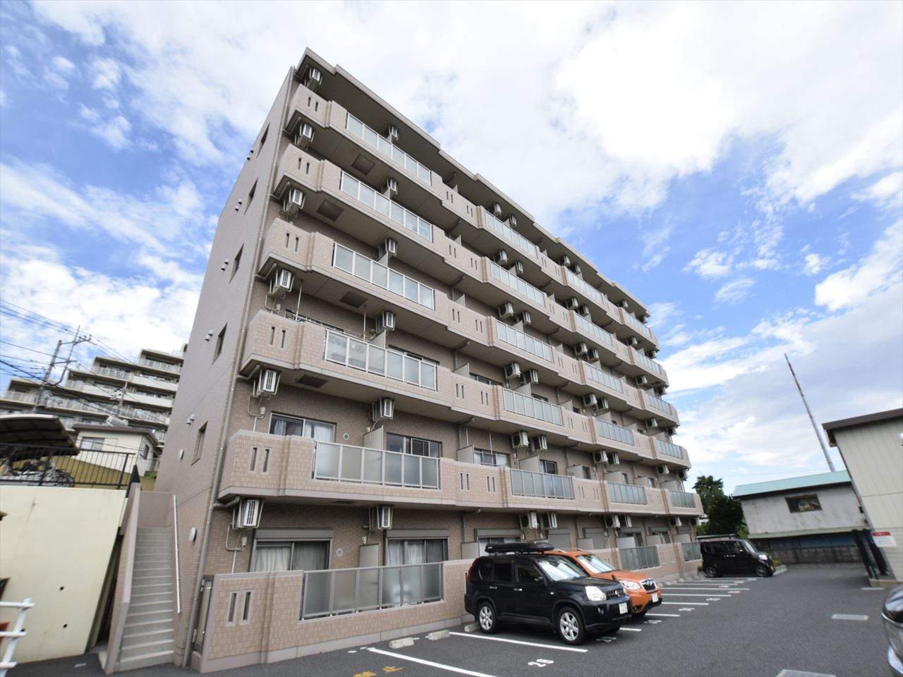 コロッサル六地蔵