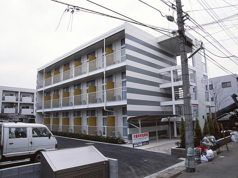 レオパレスアズール