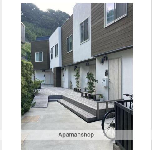 カーサ・コルティーレ・披露山(1LDK)