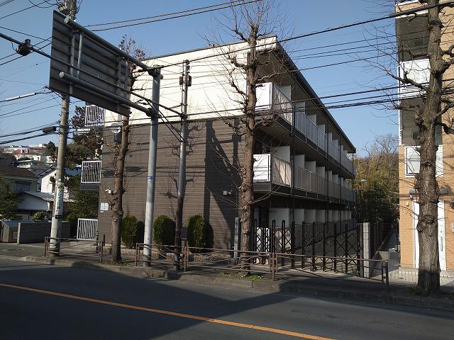 レオパレスホワイトヒルズ西生田