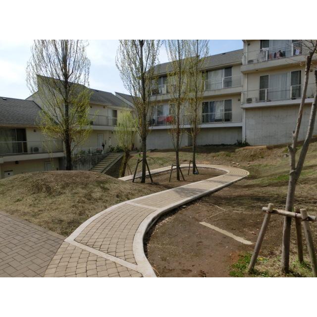 ＣＥＮＴＲＥ　ＣＯＵＲＴ(3LDK)