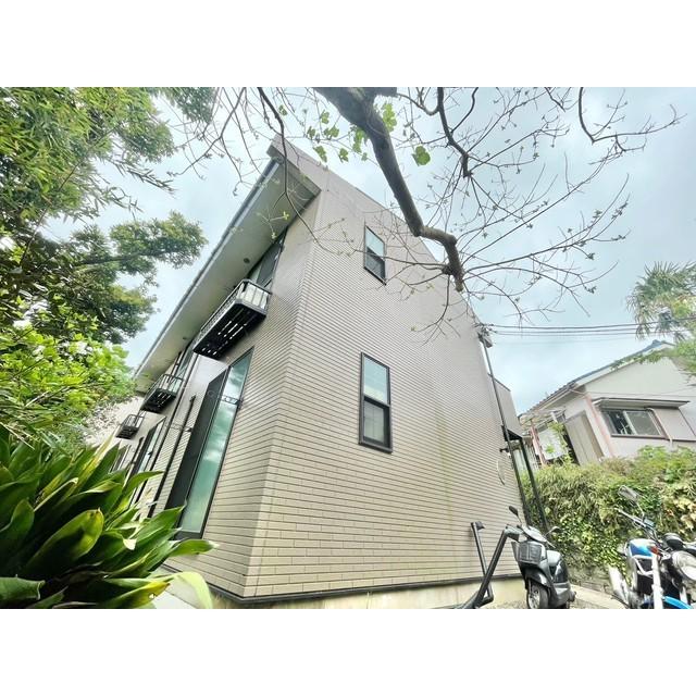 アンプルール ブワ 横須賀中央