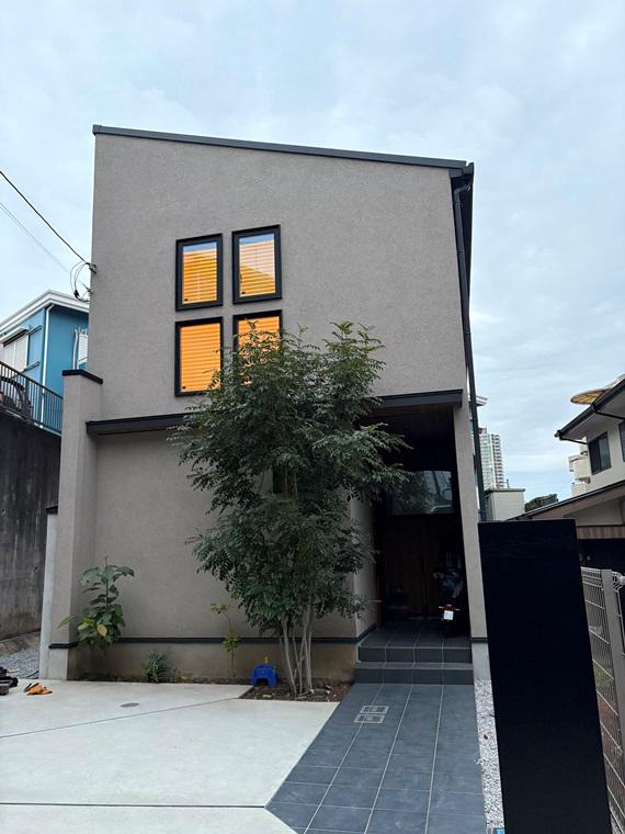 京浜急行電鉄本線 上大岡駅 徒歩10分  築2年(2SLDK)