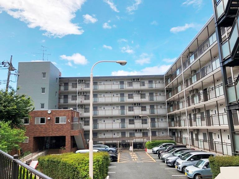 ファミネスサガミ野